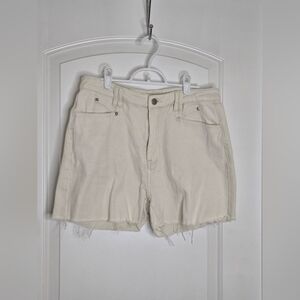 94. Cider | Cutoff Denim Shorts – Off‑White – Size L